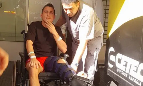 
          Imagem ilustrativa da imagem Sánchez absolve Marcelo após grave lesão: 'Sei que foi sem intenção'
          