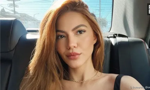 
          Imagem ilustrativa da imagem Sarah Poncio revela que teve depressão profunda e mostra foto com 38kg
          