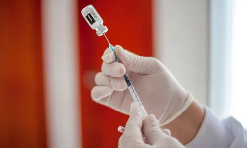 
          Imagem ilustrativa da imagem Serra abre novas vagas de agendamento para vacinação nesta quinta
          