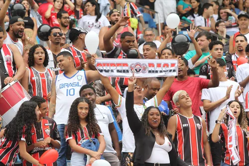 
          Imagem ilustrativa da imagem Serra conquista título inédito da Copa Espírito Santo
          