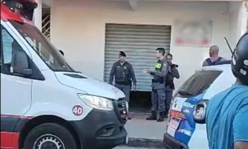 
          Imagem ilustrativa da imagem Serra: homem é baleado, entra em igreja durante culto para pedir socorro e morre
          