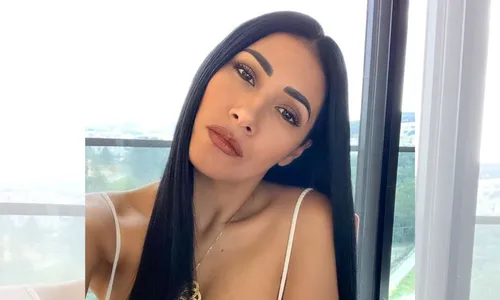 
          Imagem ilustrativa da imagem Simaria faz rara aparição ao lado dos filhos Giovanna e Pawel
          