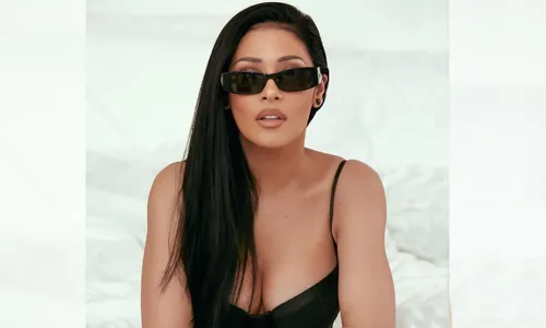 
          Imagem ilustrativa da imagem Simaria surpreende ao aparecer em vídeo passeando com filhos de Simone
          