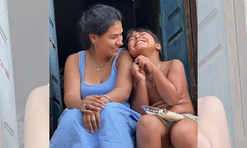 
          Imagem ilustrativa da imagem Simone Mendes impressiona ao mostrar cabelo do filho pintado de azul
          