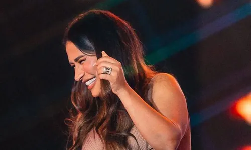 
          Imagem ilustrativa da imagem Simone celebra sucesso após separação de Simaria: "O Brasil me colocou no colo"
          