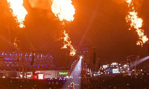 
          Imagem ilustrativa da imagem Stand de alimentação pega fogo no The Town na madrugada
          