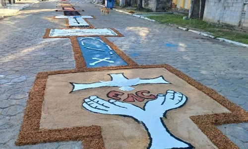 
          Imagem ilustrativa da imagem Tapetes enfeitam ruas do ES durante a festa de Corpus Christi
          