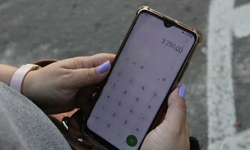 
          Imagem ilustrativa da imagem Trinta mil endividados vão ter o nome limpo a partir desta segunda
          