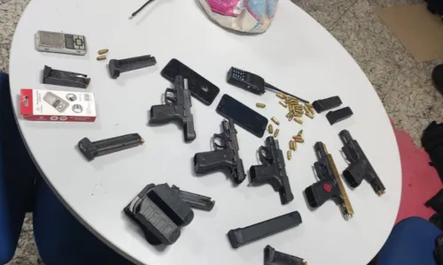 
          Imagem ilustrativa da imagem Troca de tiros na região do Morro do Macaco deixa 5 mortos
          