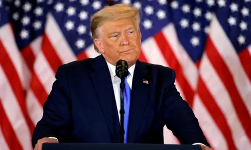 
          Imagem ilustrativa da imagem Trump se declara inocente de todas as acusações em processo do 6 de Janeiro
          