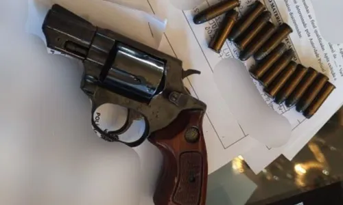 
          Imagem ilustrativa da imagem Um homem acaba preso no ES durante operação da PF sobre a Telexfree
          