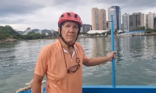 
          Imagem ilustrativa da imagem "Vai ajudar muito no trânsito", diz primeiro passageiro do aquaviário
          