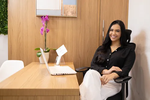 
          Imagem ilustrativa da imagem Veja como nova tecnologia pode reduzir gordura e flacidez sem cirurgia
          