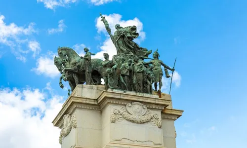 
          Imagem ilustrativa da imagem Veja os direitos de quem trabalha no feriado de 7 de Setembro
          