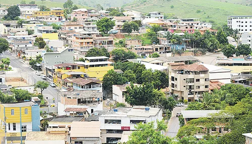 
          Imagem ilustrativa da imagem Veja os municípios do ES que mais ganharam moradores e os que mais perderam
          