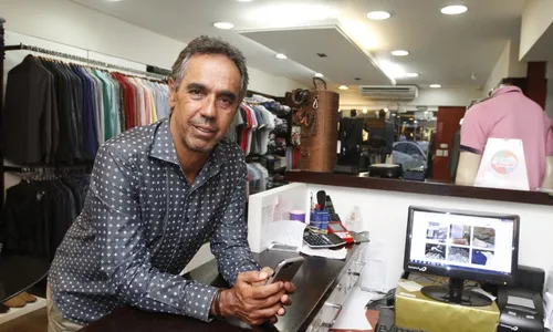 
          Imagem ilustrativa da imagem Vendas melhoram e lojas abrem seis mil empregos
          