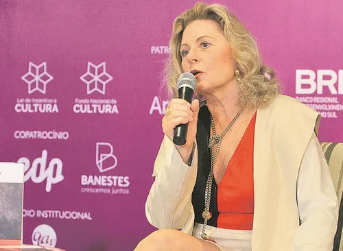 
          Imagem ilustrativa da imagem Vera Fischer: mulheres mais velhas não têm personagens importantes na televisão
          