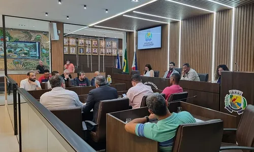 
          Imagem ilustrativa da imagem Vereadores de Guarapari aumentam o próprio salário para R$ 15.900
          