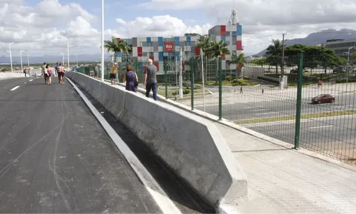 
          Imagem ilustrativa da imagem Viaduto na Serra vai reduzir tempo de viagem pela metade, diz governador
          