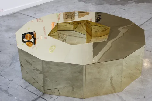 
          Imagem ilustrativa da imagem Viagem de trem vira arte em exposição no ES
          