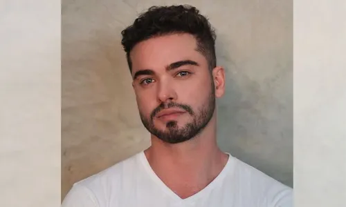 
          Imagem ilustrativa da imagem Vídeo mostra Sidney Sampaio na janela de hotel antes dele cair do prédio
          