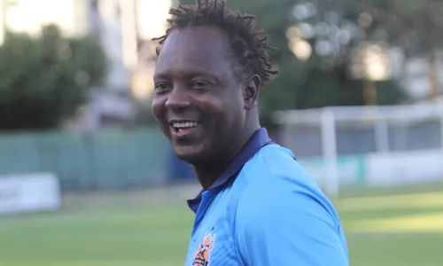 
          Imagem ilustrativa da imagem Virada heroica coloca o Vitória no G-4 da Série D
          