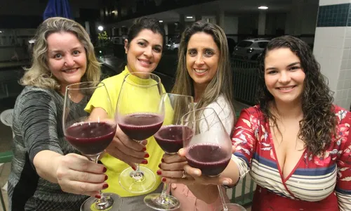 
          Imagem ilustrativa da imagem Vizinhos resgatam hábitos para manter boa convivência
          