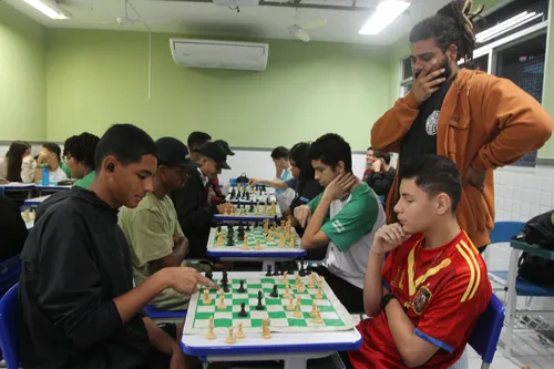 
          Imagem ilustrativa da imagem Xadrez para melhorar raciocínio e concentração
          