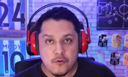 
          Imagem ilustrativa da imagem Youtuber leva prejuízo de R$ 50 mil e recebe ajuda de famosos
          