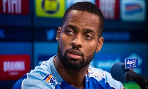 
          Imagem ilustrativa da imagem Zagueiro Dedé, ex-Cruzeiro e Vasco, anuncia aposentadoria aos 35 anos
          