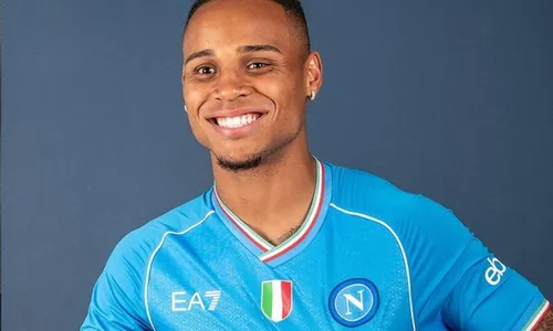 
          Imagem ilustrativa da imagem Zagueiro capixaba ex-Bragantino e ex-Flamengo é contratado pelo Napoli
          