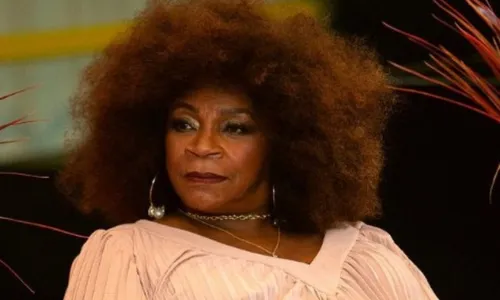 
          Imagem ilustrativa da imagem Zezé Motta fala sobre namorar aos 80 anos
          