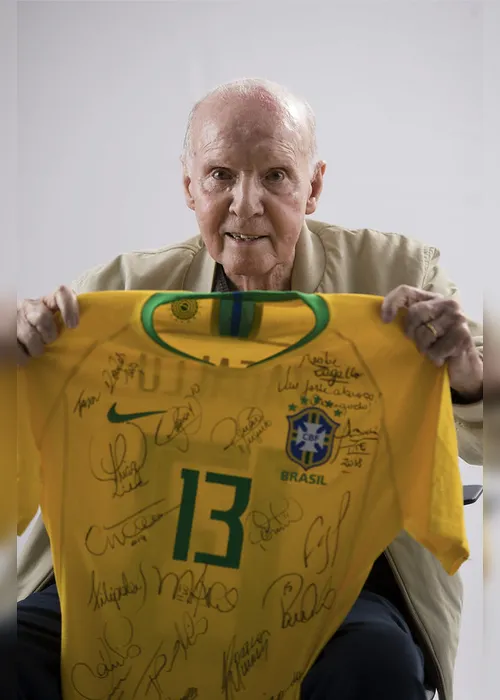 Imagem ilustrativa da imagem Zagallo segue lúcido e com evidências de melhora, diz novo boletim médico