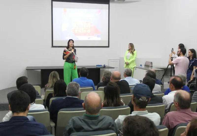 Lenise Loureiro, diretora comercial da Rede Tribuna, apresentou o projeto “Vem pro Centro” para moradores, comerciantes, empresários e autoridades