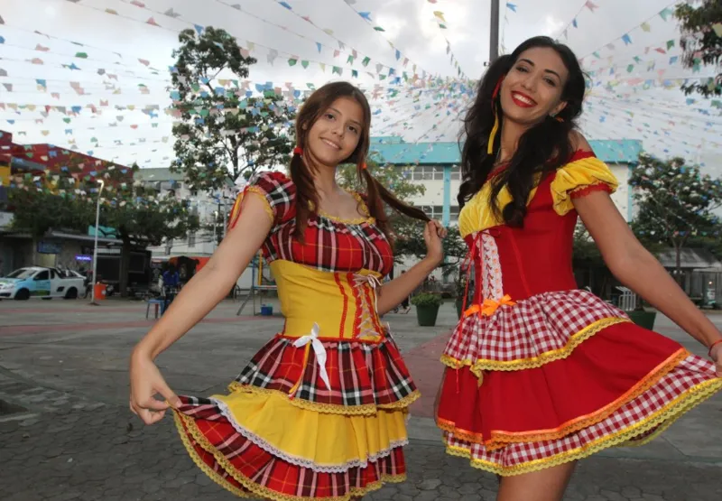 Amanda Nascimento dos Santos e Bianca Rodrigues contaram que gostam de aproveitar os festejos