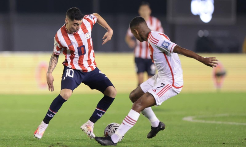 Seleção do Peru acerta saída do técnico Reynoso e define