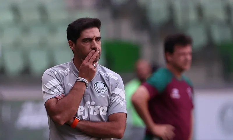 Imagem ilustrativa da imagem Abel Ferreira faz suspense sobre permanência no Palmeiras após título