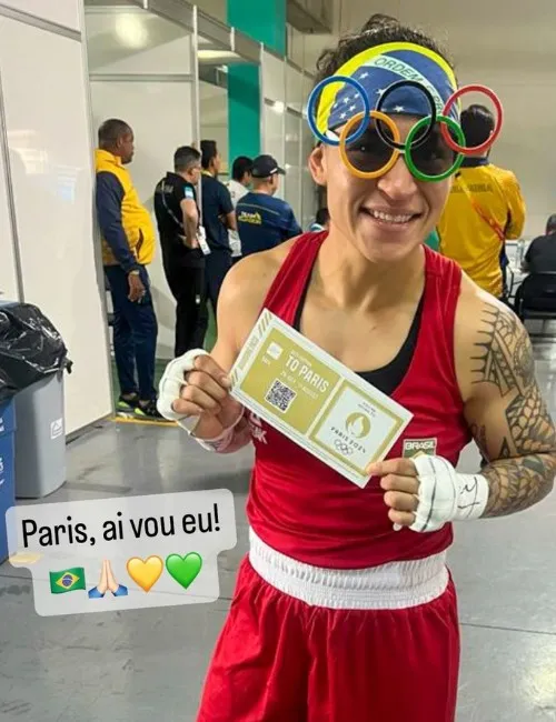 Imagem ilustrativa da imagem Beatriz Ferreira vence no boxe, garante medalha no Pan e vaga em Paris-2024