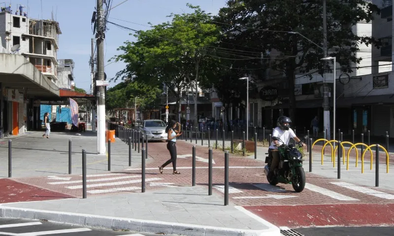 Imagem ilustrativa da imagem Carros liberados para circular na nova Rua da Lama