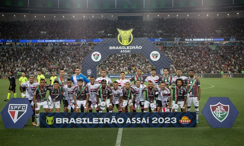 Imagem ilustrativa da imagem Em "jogo das faixas", Fluminense vence São Paulo pelo Brasileirão