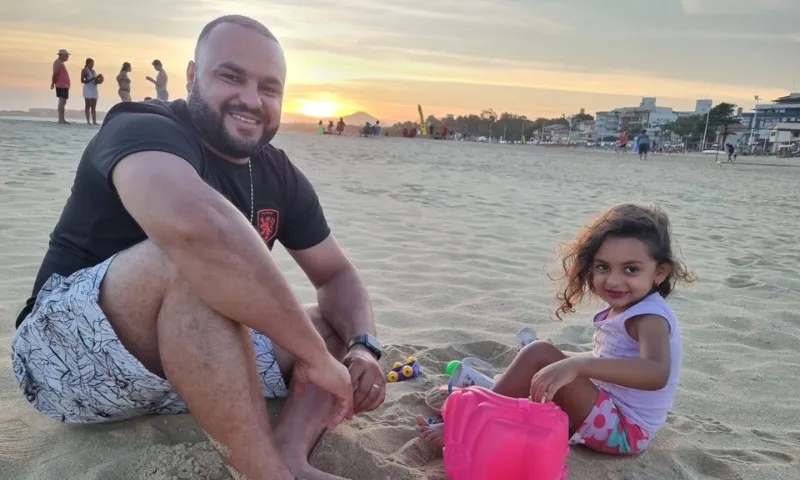 Imagem ilustrativa da imagem “Esquenta do verão” tem praias lotadas em Guarapari