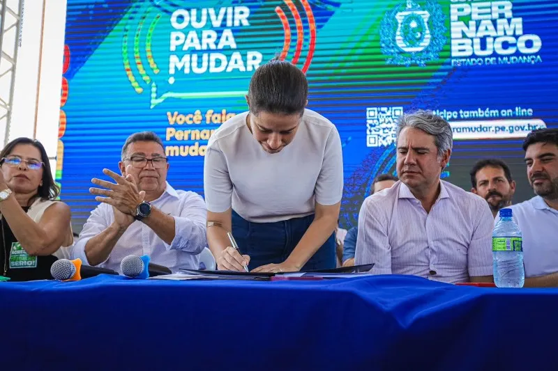 Imagem ilustrativa da imagem Governadora Raquel Lyra anuncia três obras de infraestrutura no Sertão do Moxotó