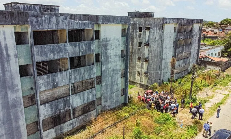 Imagem ilustrativa da imagem Mais de 40 mil pernambucanos vivem em edifícios que correm o risco de desabamento