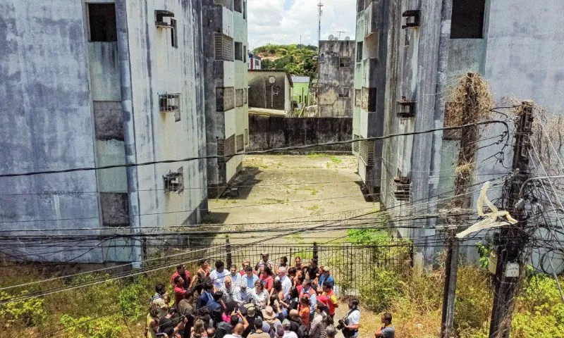 Imagem ilustrativa da imagem Mais de 40 mil pernambucanos vivem em edifícios que correm o risco de desabamento