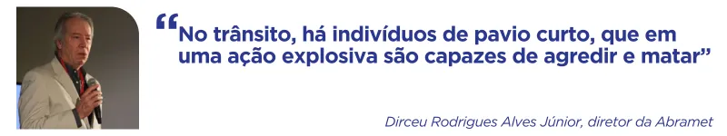 Imagem ilustrativa da imagem Motorista arrastado por 1 km após briga no trânsito em Vila Velha