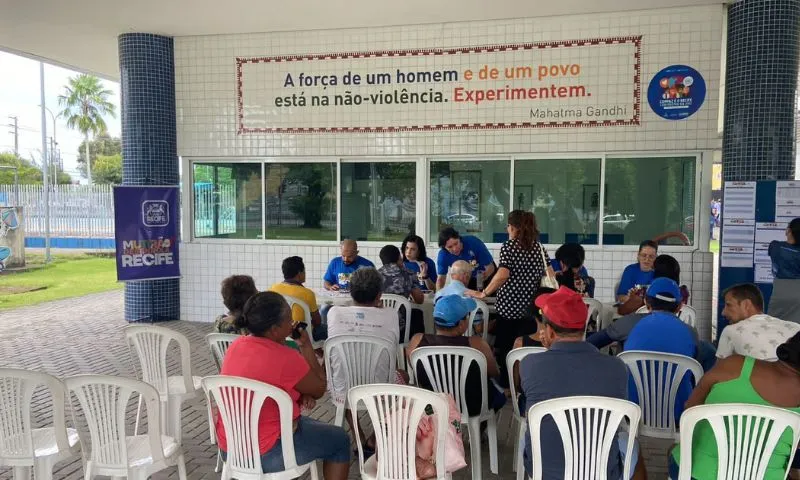 Imagem ilustrativa da imagem Mutirão no Recife ajuda a população a negociar dívidas no Desenrola Brasil