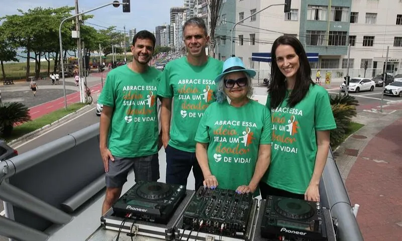 Imagem ilustrativa da imagem Na fila de transplante, DJ de 65 anos sonha em tocar com Alok