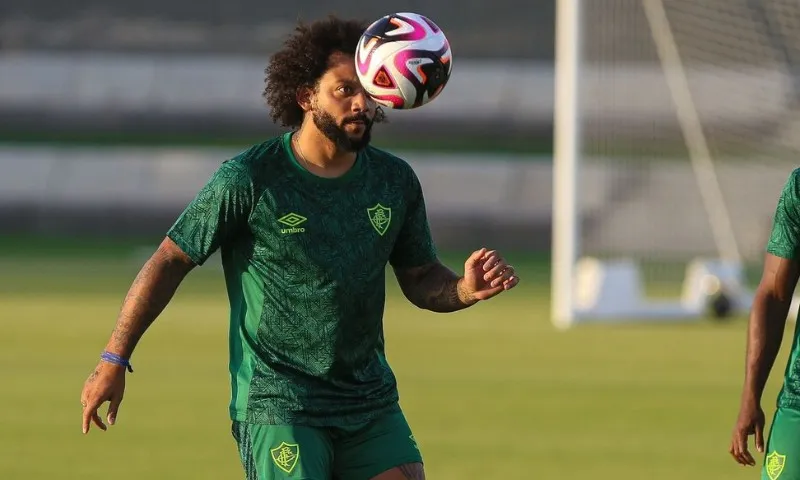 Imagem ilustrativa da imagem 'Nem 4 Libertadores pagariam o que fizeram por mim', afirma o lateral do Fluminense