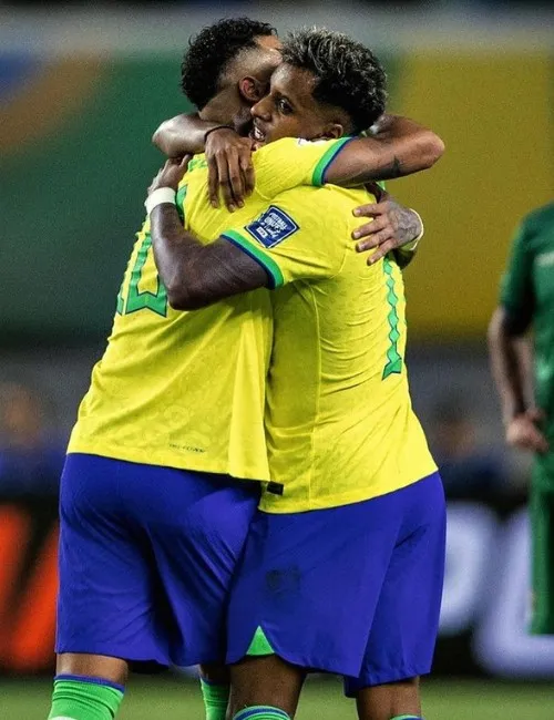 Imagem ilustrativa da imagem Protagonista com Diniz, Rodrygo revela terapia após pênalti perdido na Copa