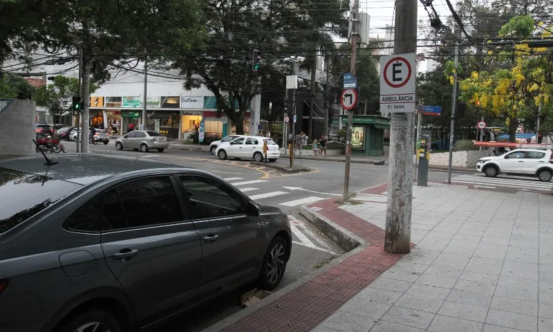 Imagem ilustrativa da imagem 97 veículos são multados todo dia em estacionamento rotativo no ES